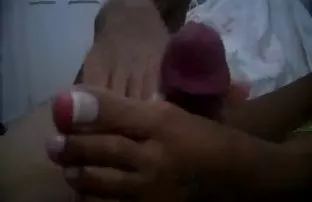 செக்ஸ் ஆபாச படுக்கையில் இருக்கும் பெண்ணுடன் இருக்கும் பையன் ஒருவருக்கொருவர் கேர்ஸஸ் மற்றும் குத செக்ஸ் மூலம் மகிழ்விக்கிறான்